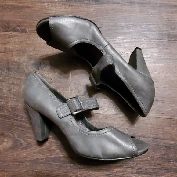 AEROSOLES Shoes - Aerosoles Gray Peeptoe Heels AEROSOLES Shoes - Aerosoles Gray Peeptoe Heels